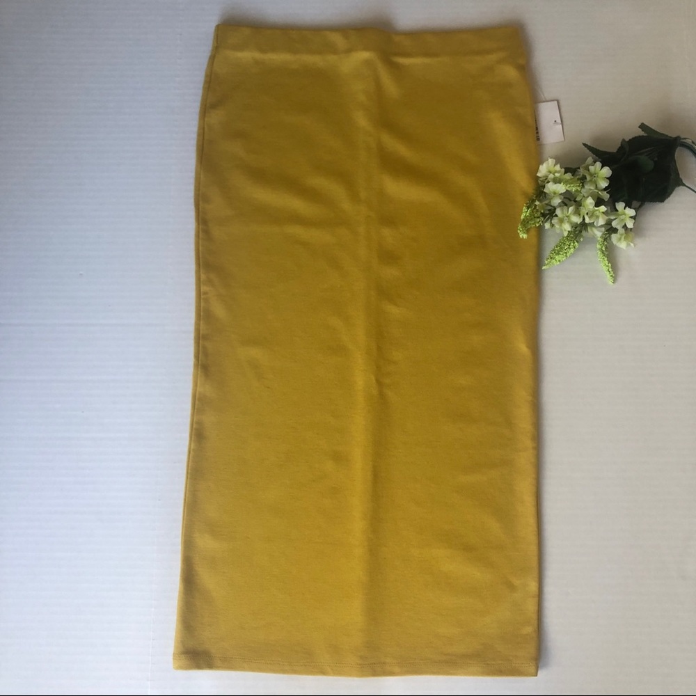 NWT Forever 21 pencil skirt size L color mustard